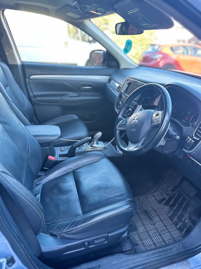 Mitsubishi, OUTLANDER, Estate, 2015, Other, 1998 (cc), 5 doors