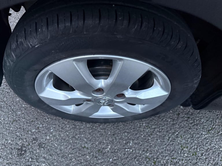 2013 Toyota AYGO 1.0 VVT-i Fire 5dr [AC] HATCHBACK PETROL Manual