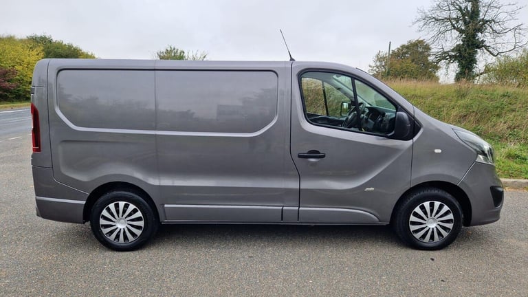2016 Vauxhall Vivaro 1.6 CDTi 2700 Sportive L1 H1 Euro 5 5dr PANEL VAN Diesel Manual