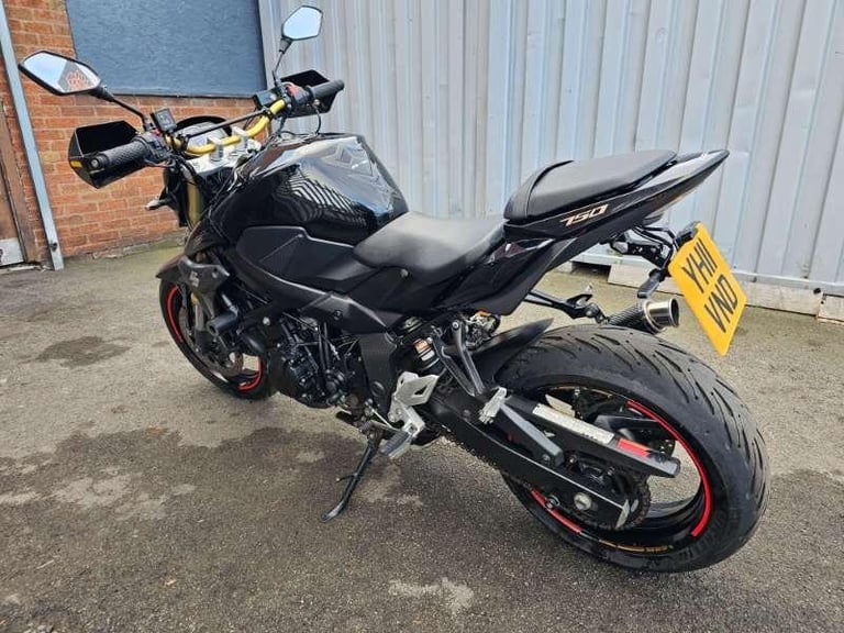 Suzuki GSR750 L1 '2011' HEATED GRIPS - CARBON SILENCER