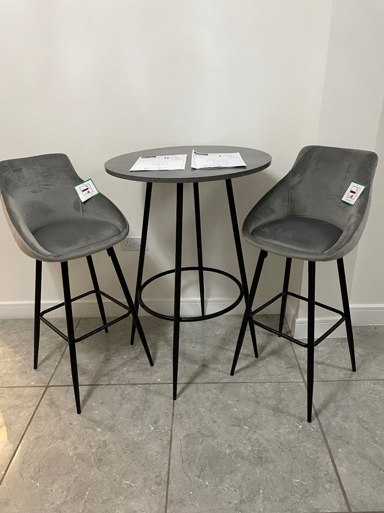 image for Brand new breakfast bar with stools 