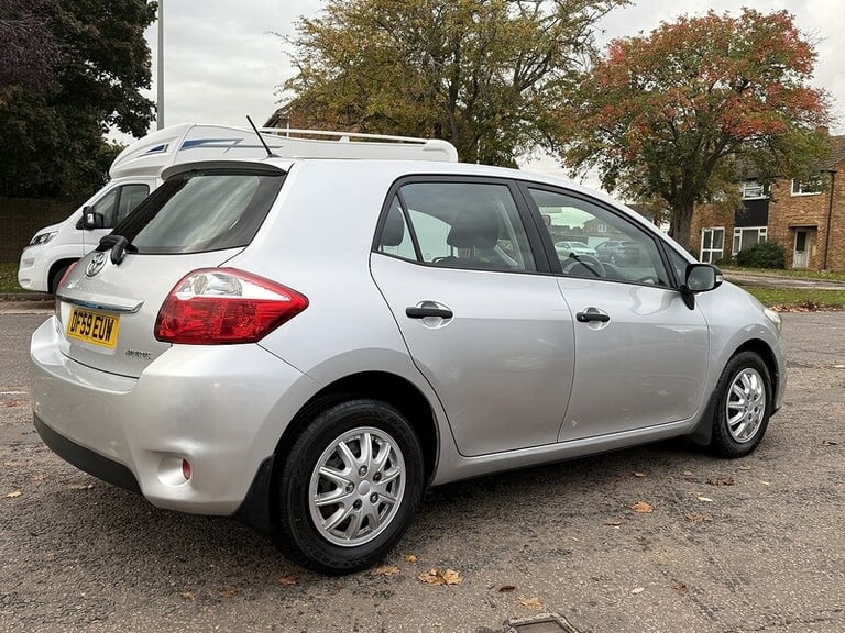 2010 Toyota Auris VVT-i T2 Hatchback Petrol Manual