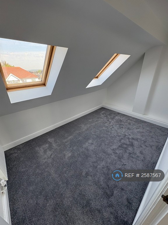5 bedroom house in Wakemans Hill Avenue, London, NW9 (5 bed) (#2587567)