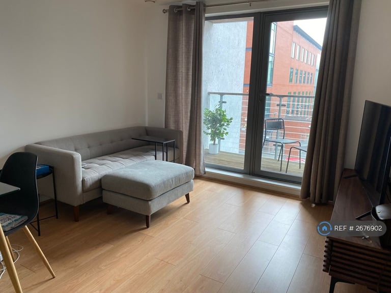 2 bedroom flat in Skyline, Birmingham, B1 (2 bed) (#2676902)