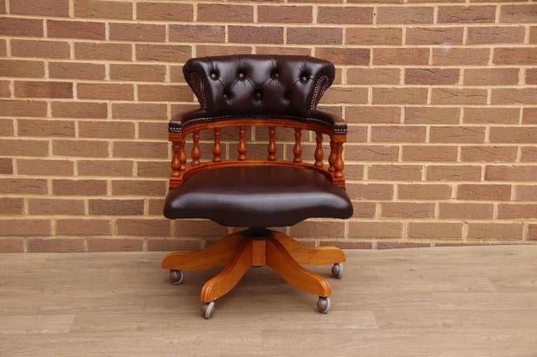 Chesterfield Gas Lift Captains Chair (UK Delivery)