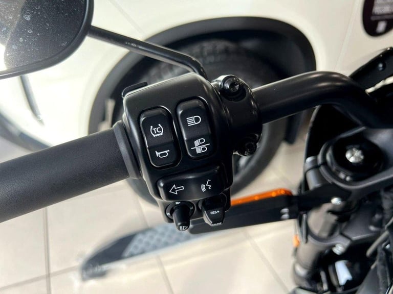 HARLEY-DAVIDSON LIVEWIRE EV TAX DEDUCTIBLE. IMMACULATE BIKE. VERY LOW MILEAGE