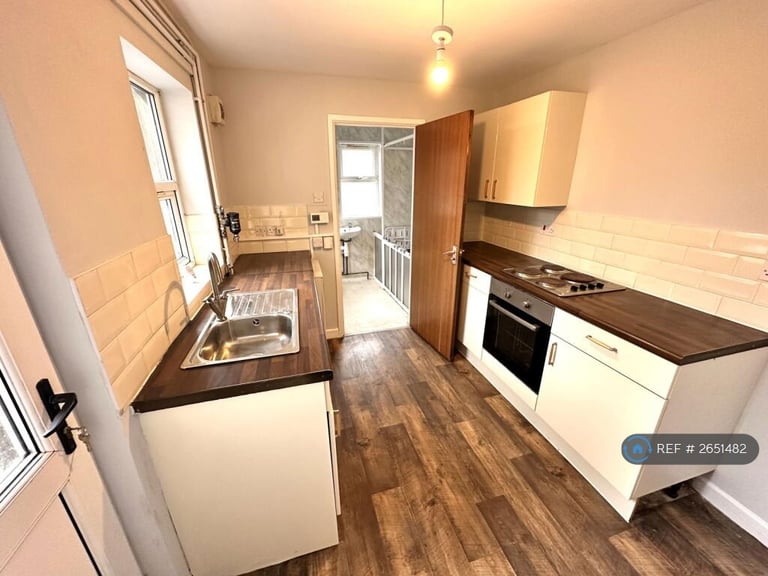 3 bedroom house in Brook Terrace, Ammanford, SA18 (3 bed) (#2651482)