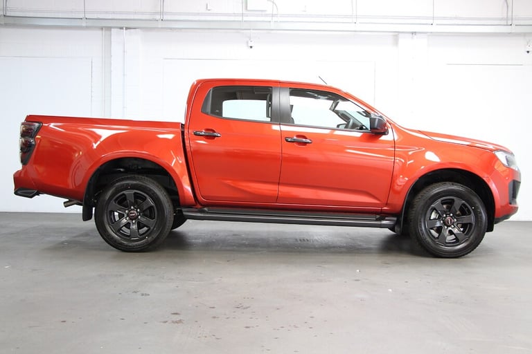 1969 Isuzu D-Max 1.9 TD V-Cross Double Cab Auto 4WD [164] (UNSTOPPABLE V-CROSS £2,500 + VAT Pick ...