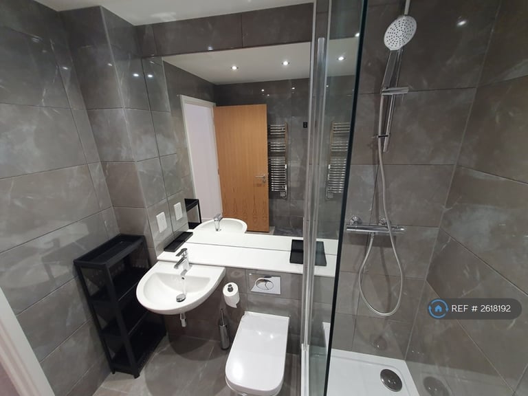 2 bedroom flat in Windmill Street, Birmingham, B1 (2 bed) (#2618192)