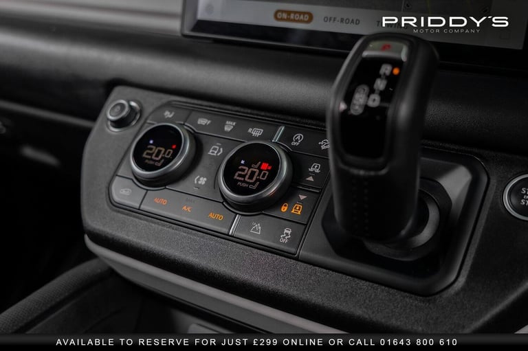 LAND ROVER DEFENDER 90 2.0 P300 X-Dynamic HSE - Amazing spec. Massive presence.