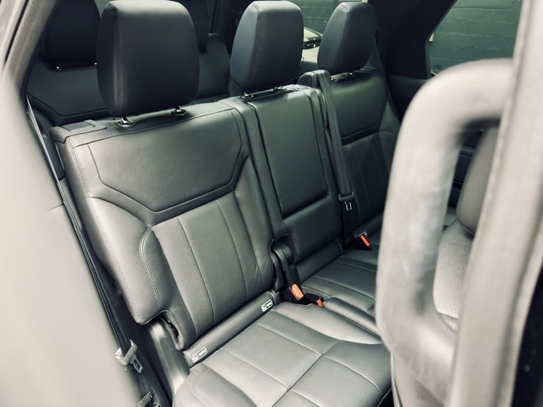 2019 Land Rover Discovery 3.0 SD V6 Landmark Edition SUV 5dr Diesel Auto 4WD Euro 6 (s/s) (306 ps...