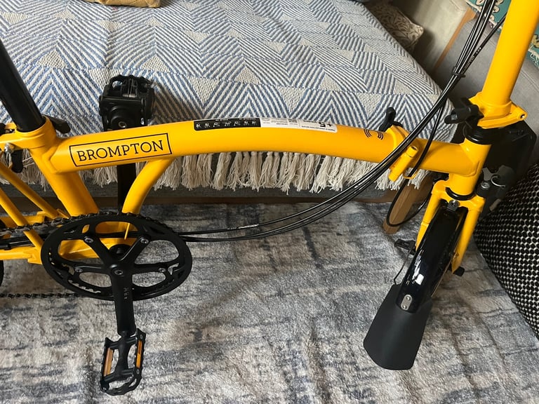 Brompton C Line Explore M Handle - Yellow Bumblebee M6L - RRP £1,495