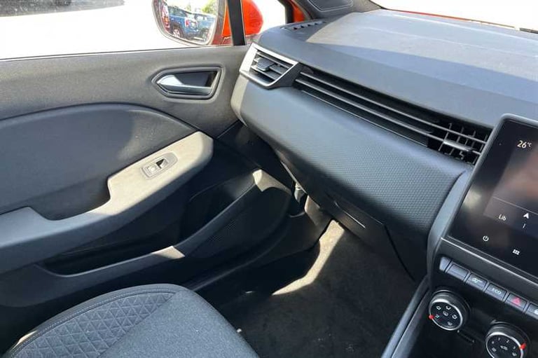 2020 Renault Clio 1.0 TCe Iconic Hatchback 5dr Petrol Manual Euro 6 (s/s) (100 ps) Hatchback Petr...
