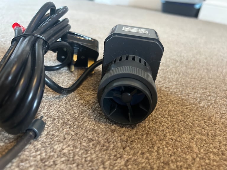 Marea magnetic 2400 wave maker / pump for aquariums