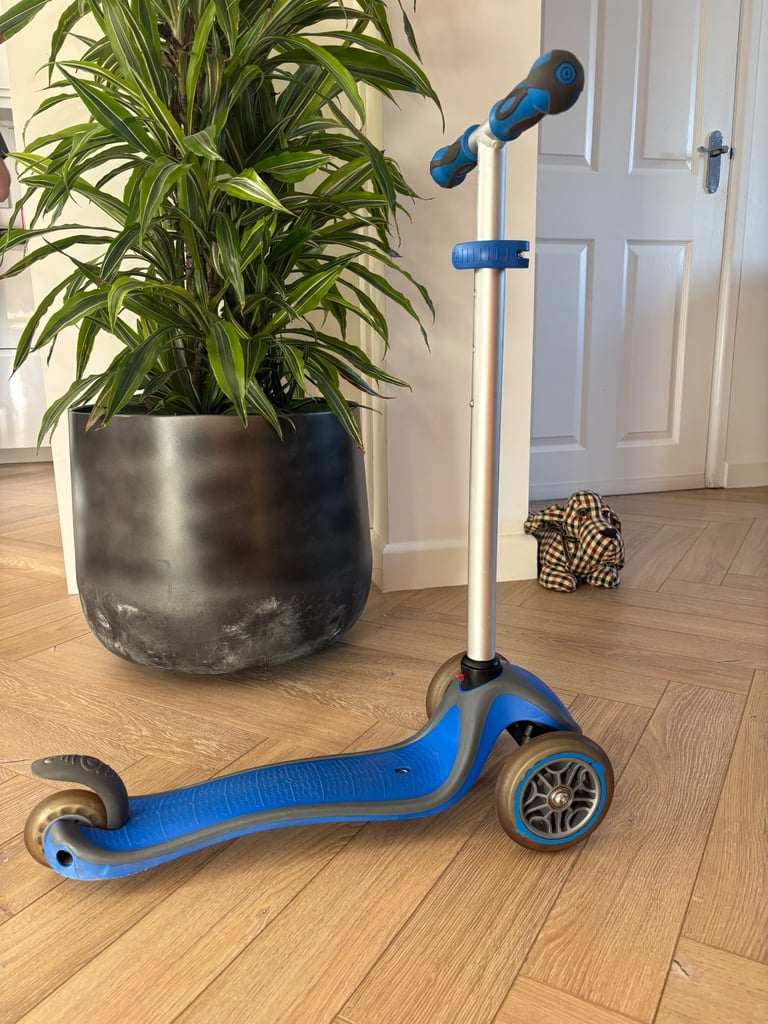 Globber Go up Comfort Scooter