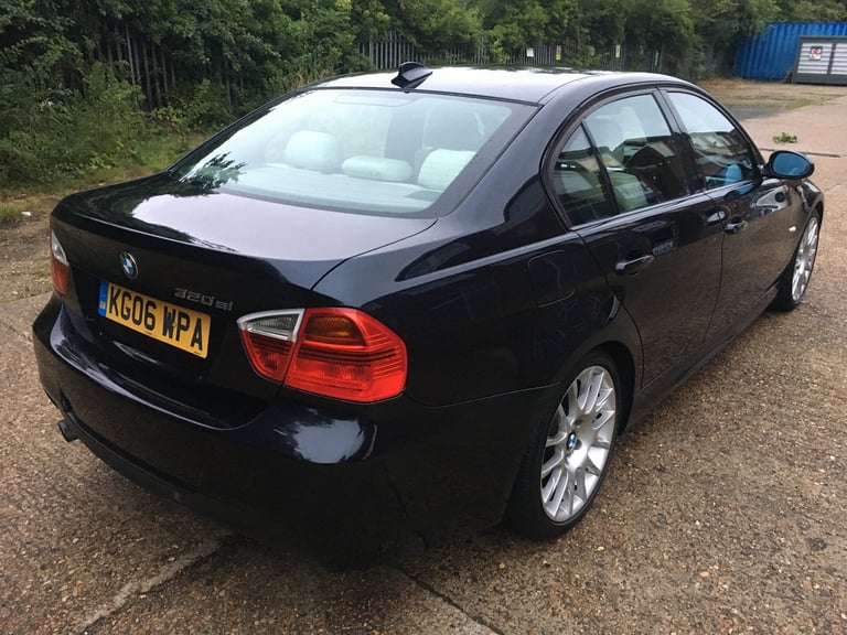 BMW 320si 2.0 Petrol Saloon *1/500 MADE FOR UK* 4 Door Manual 320 SI