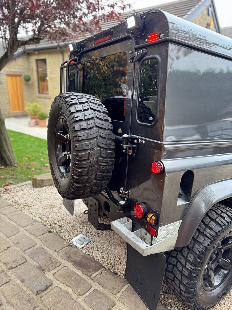 1997 P reg Land Rover Defender 90 300TDi 