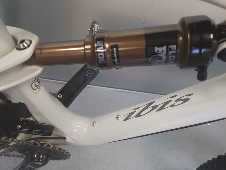 Ibis Mojo HD4 carbon frame 
