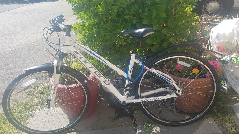 CARRERA FRONT SUSPENSION HYBRID BIKE 18" FRAME HARDLY BEEN USED