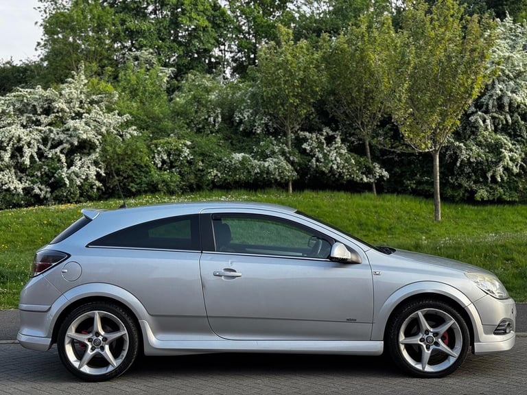 VAUXHALL ASTRA 1.8 VVT 16v SRi 2011