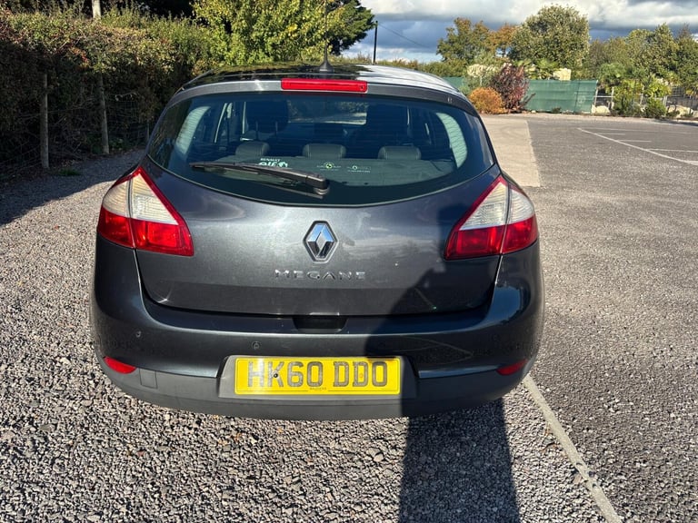 2011 Renault Megane 1.6 16V 110 Dynamique TomTom 5dr HATCHBACK Petrol Manual