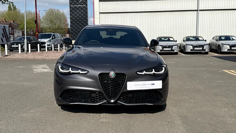 2025 Alfa Romeo Giulia 2.0T Veloce Auto Euro 6 (s/s) 4dr Saloon Petrol Automatic