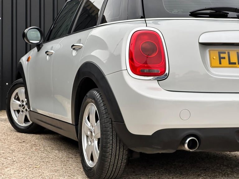 2015 MINI Hatch 1.5 Cooper 5dr HATCHBACK PETROL Manual