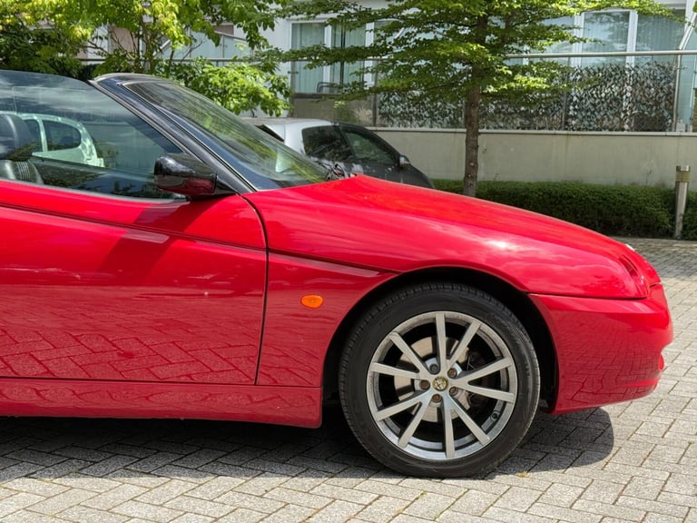 2005 Alfa Romeo Spider 2.0 JTS Lusso 2dr CONVERTIBLE Petrol Manual