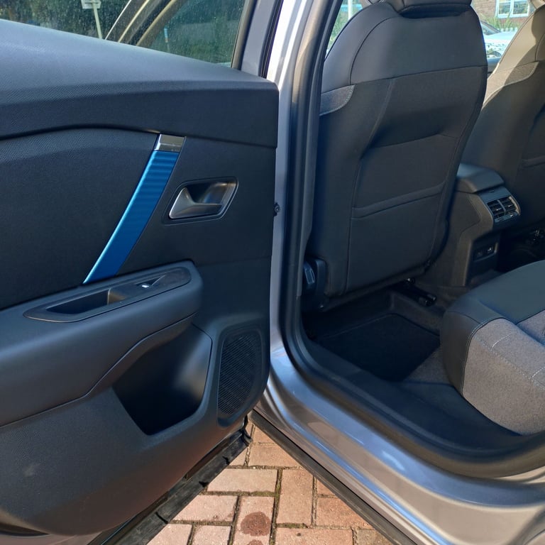 Citroen, C4 X, Saloon, 2023, Other, 1 (cc), 4 doors, electric, low mileage 