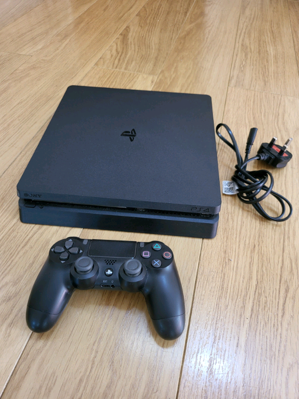 PS4 PlayStation 4 Console VERY GOOD with controller and power lead