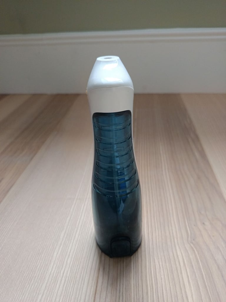 Aquasonic Aqua Flosser - Professional Rechargeable Water Flosser with 3 Tips 
