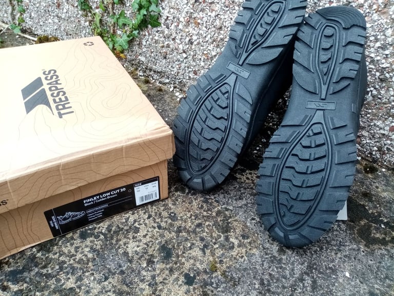 image for Trespass finley low uk10 Black waterproof 