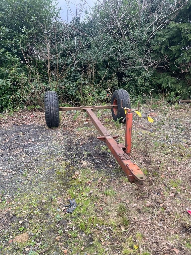 Trailer Chassis with wheels