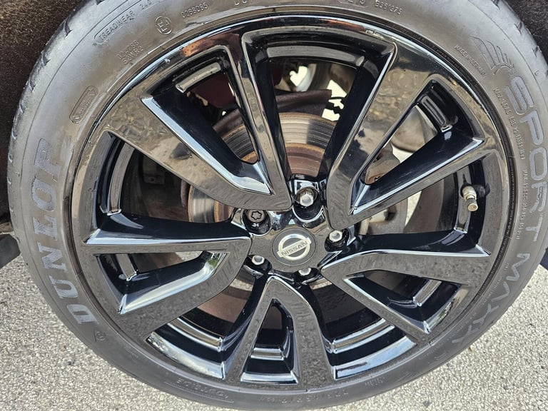 2015 Nissan Qashqai 1.6 dCi Tekna XTRON 2WD Euro 6 (s/s) 5dr HATCHBACK Diesel Automatic