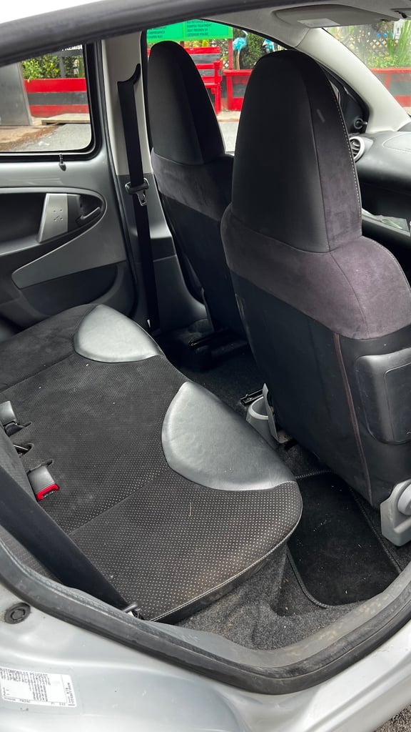 Peugeot, 107, Hatchback, 2010, Manual, 998 (cc),5 doors - Image 14