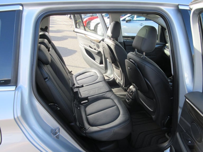 2016 BMW 2 Series Gran Tourer 220i Luxury Gran Tourer ESTATE Petrol Automatic