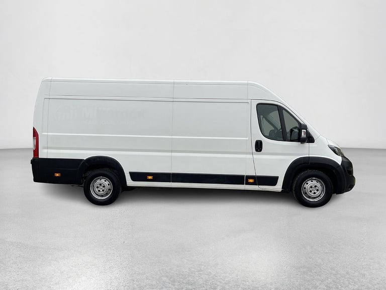 2020 Peugeot Boxer 2.2 BlueHDi 435 Professional L4 H2 Euro 6 (s/s) 5dr PANEL VAN Diesel Manual