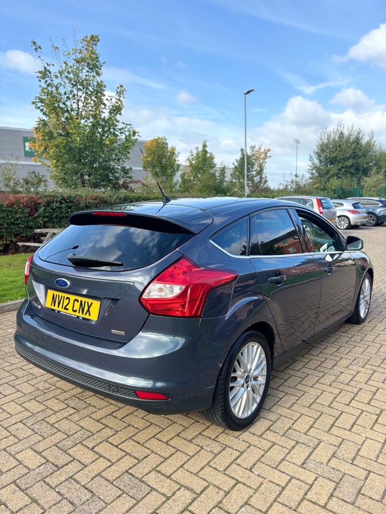 2012 Ford Focus 1.0T 6 speed manual FSH! - Image 8