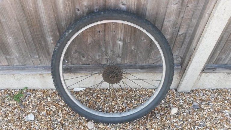 Rear 26inch wheel with 7speed cassette with inner tube and tyre