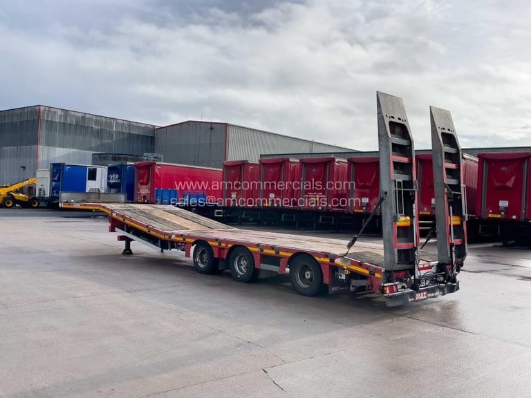 MAX 3 AXLE LOW LOADER 