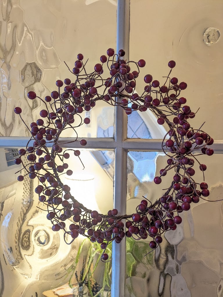 image for Free berry wreath or table centrpiece