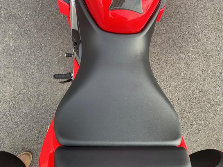 Honda VFR 800 - 2 YEAR WARRANTY 