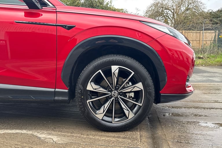 2025 MG MG HS 106290 Hatchback Petrol Manual