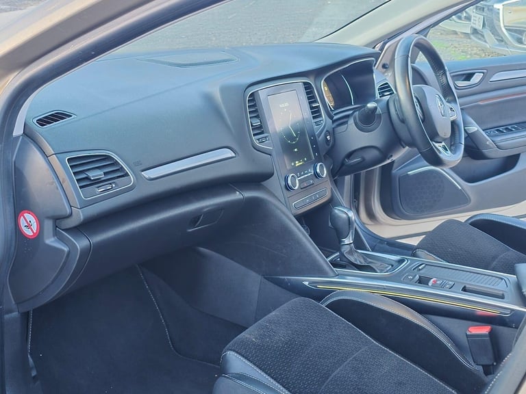 2016 Renault Megane 1.5 dCi Dynamique S Nav EDC Euro 6 5dr Hatchback Diesel Automatic