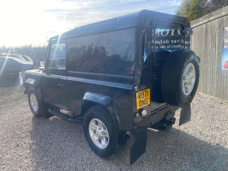  Land Rover Defender 90 2.5 TDi County Station Wagon 3dr Diesel Manual (111 bhp) Diesel Manual