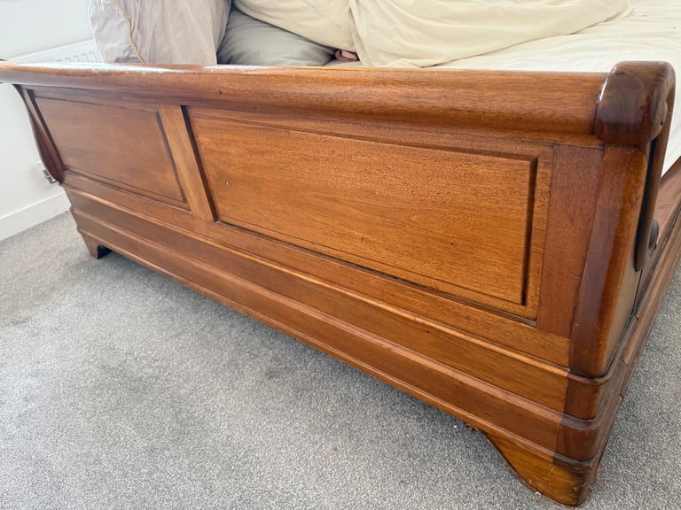image for KING SIZE SLEIGH BED - VERY HEAVY
