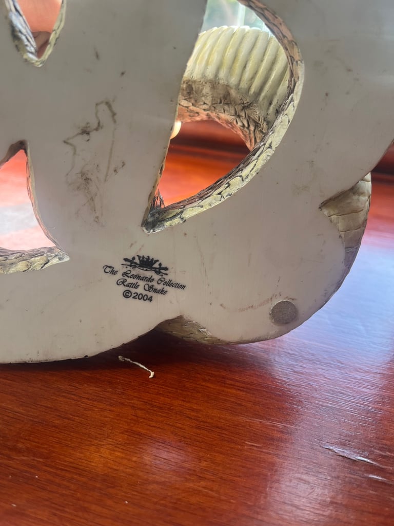 The leonardo collection rattlesnake 