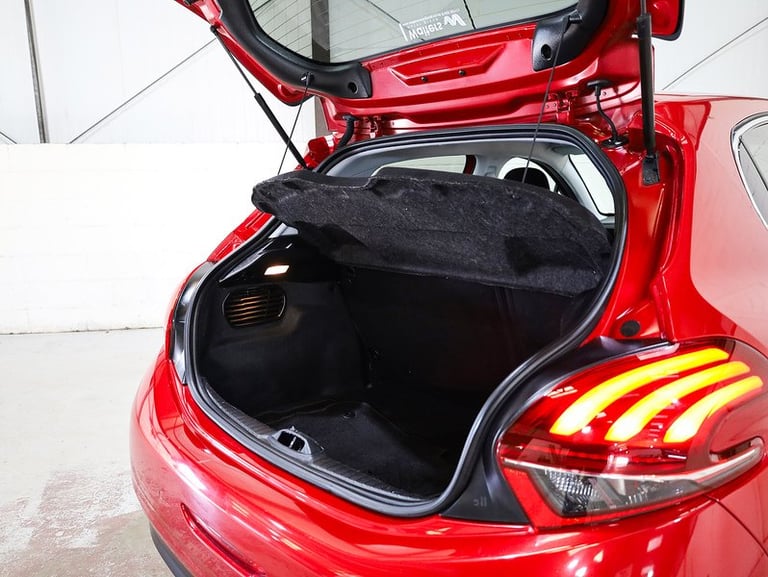 2019 Peugeot 208 1.2 PureTech 82 Tech Edition 5dr [Start Stop] HATCHBACK PETROL Manual