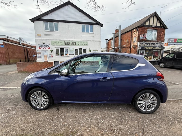 2016 Peugeot 208 1.2 PureTech Allure Euro 6 (s/s) 3dr HATCHBACK Petrol Manual