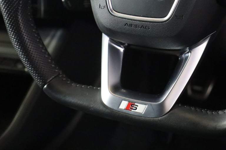 2020 Audi Q3 1.5 TFSI CoD 35 Edition 1 5dr (APPLE CAR PLAY) Petrol Manual